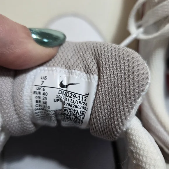 Nike Air Max White, Red And Gray Sneakers - Women's 8.5 / Youth 7 - Picture 5 of 8